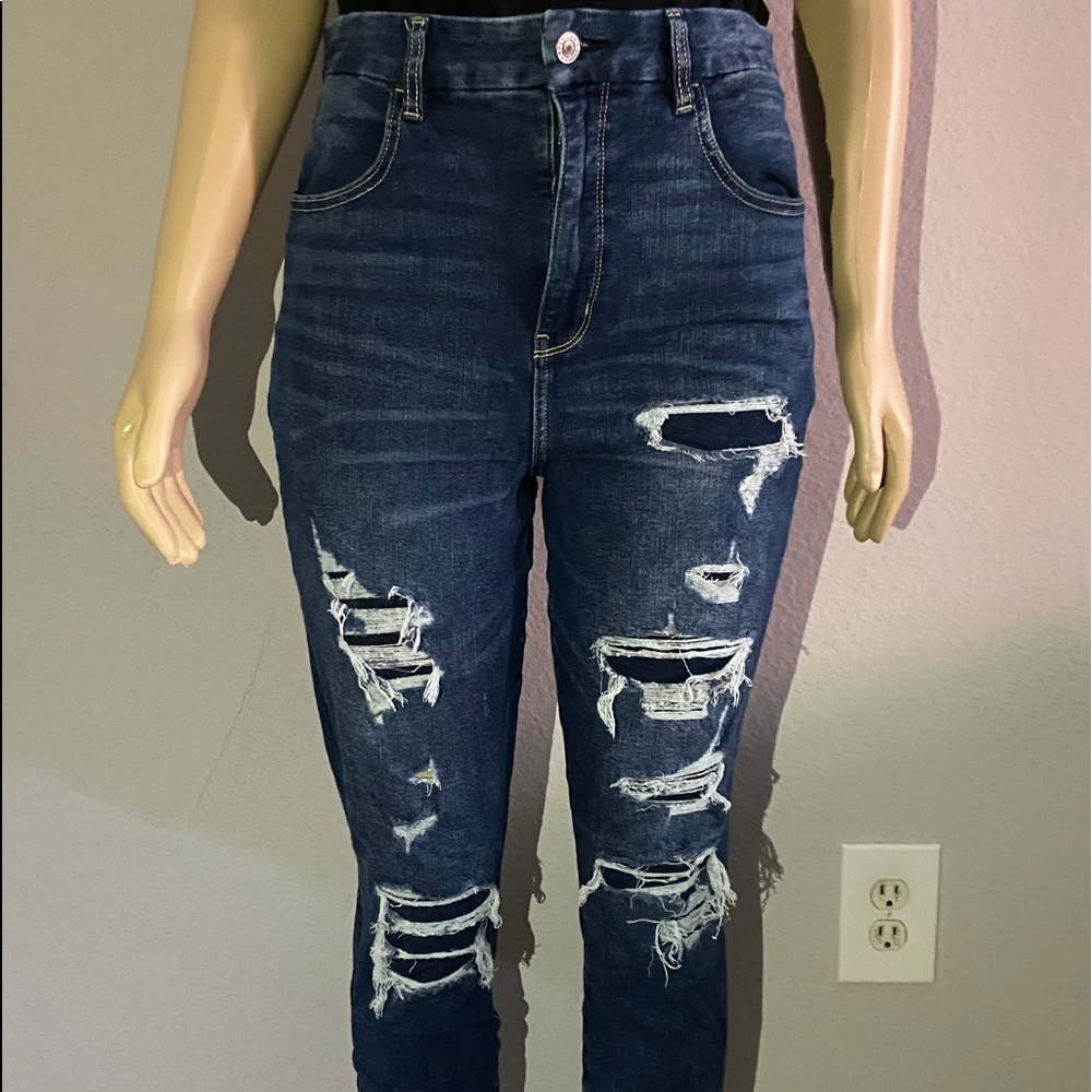 American eagle high waisted jeans.
